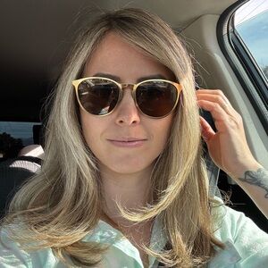 Meet your Posher, Grace